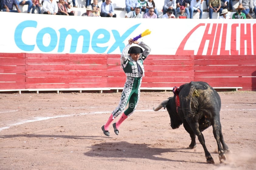 Celebran corrida de toros en la plaza Alberto Balderas de Lerdo