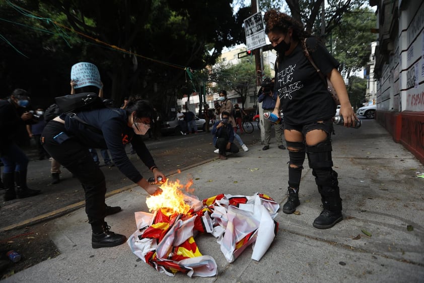 Protestan estudiantes por liberación de normalistas en Chiapas