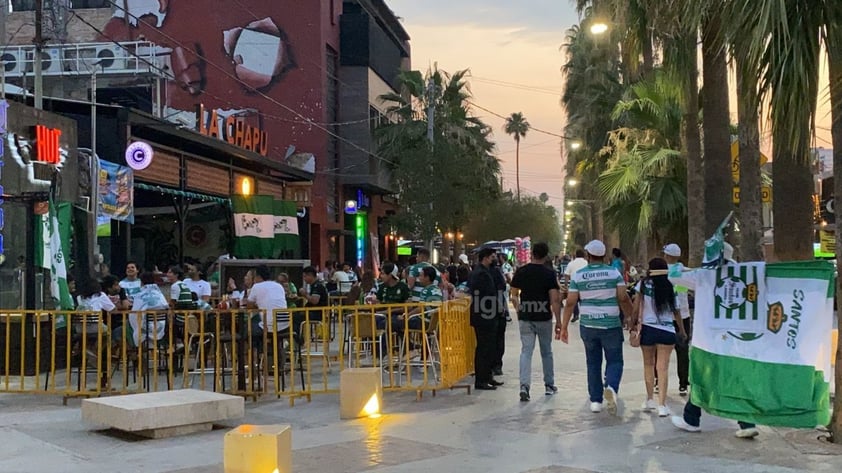 Blindaje en Centro de Torreón no impide presencia de afición del Santos Laguna