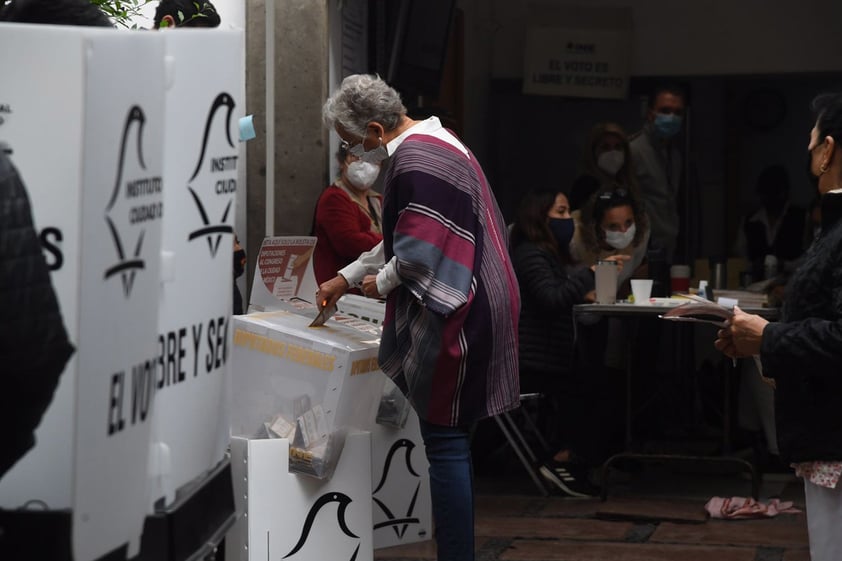 Arranca jornada electoral en México con retrasos e incidentes menores