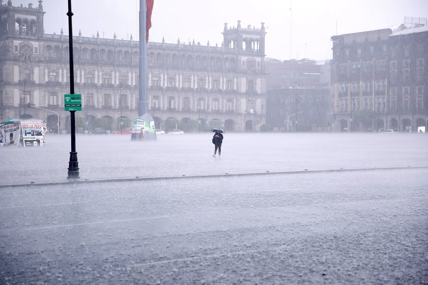 Captan granizo y lluvias en Edomex y CDMX