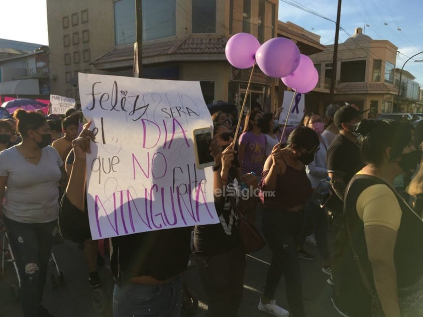 Se 'desbordan' en las calles de Matamoros para exigir justicia por feminicidio de Ilse Ivón