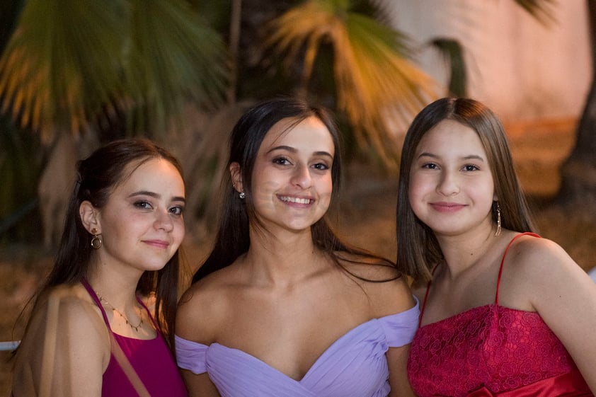 Verónica Sosa, Ana Cristina Ballesteros y Montse Ballesteros.