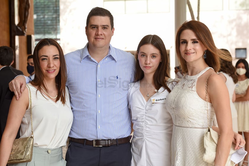 Susana, Charly, Bárbara y Dora.