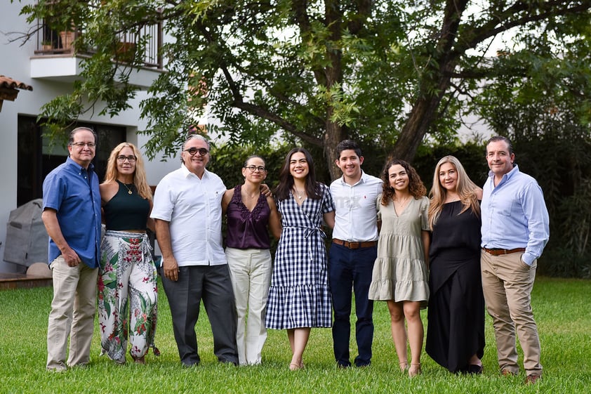 Enrique, Vanessa, Roberto, Lourdes, Sara, Laura y Pablo.