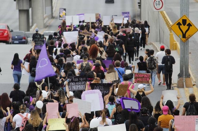 Laguneras marchan 'Vivas y sin miedo' ante feminicidios en la región