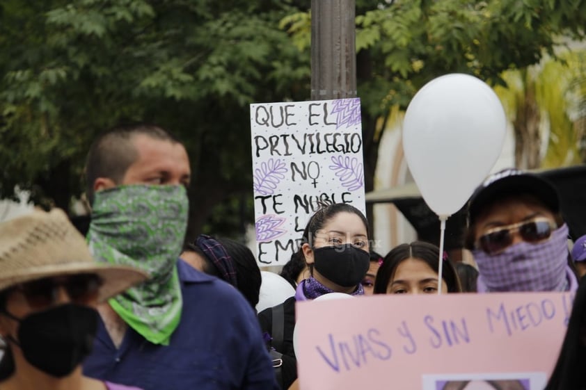 Laguneras marchan 'Vivas y sin miedo' ante feminicidios en la región