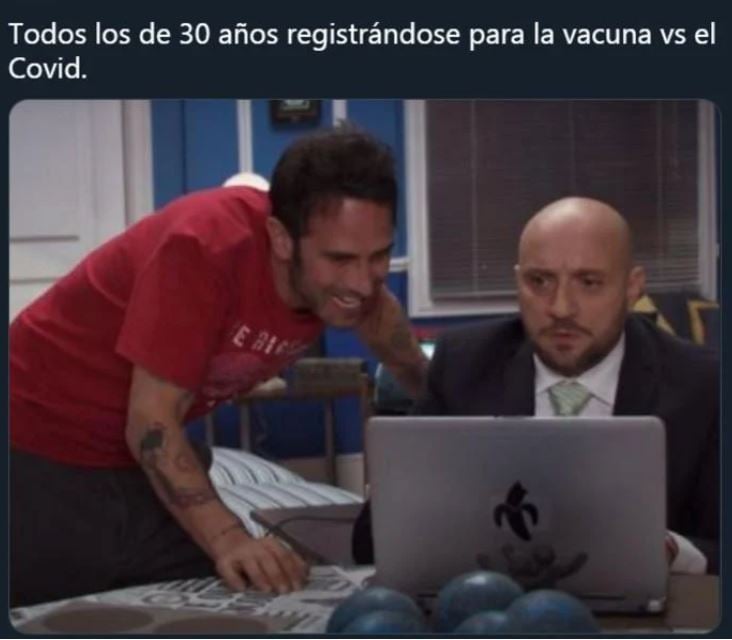 Los treintañeros se preparan para la vacunación con memes