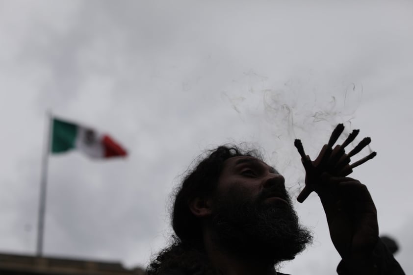 Suprema Corte de Justicia de México tumba prohibición del consumo lúdico de la marihuana