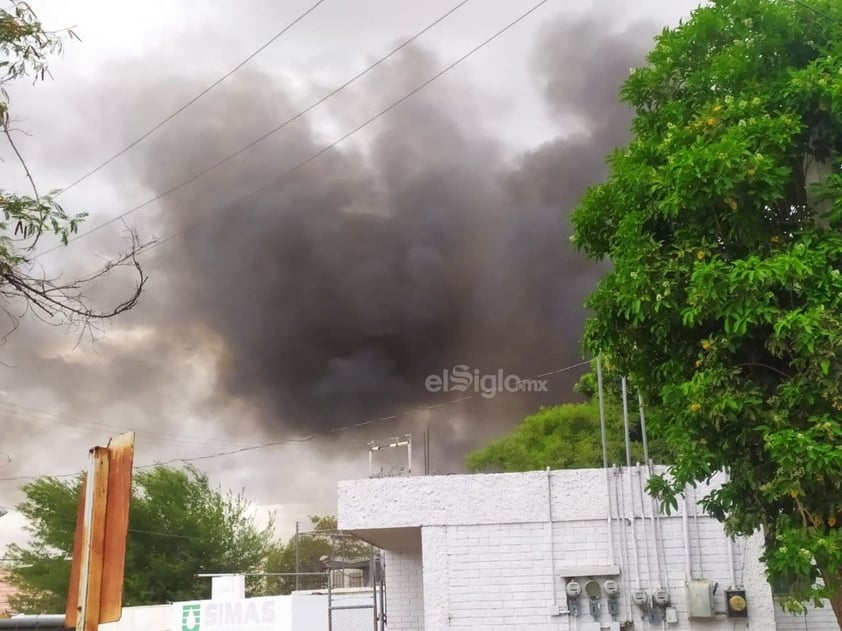 Empresa cafetalera se incendia en Torreón