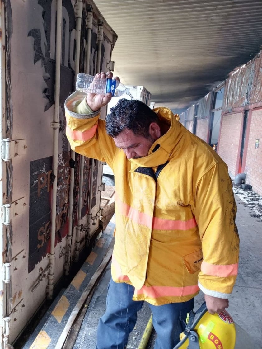 Empresa cafetalera se incendia en Torreón