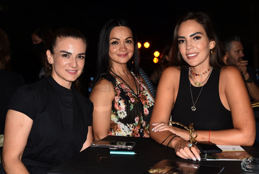 Cecy Flores, Rocío Betancourt y Priscila Ramírez.