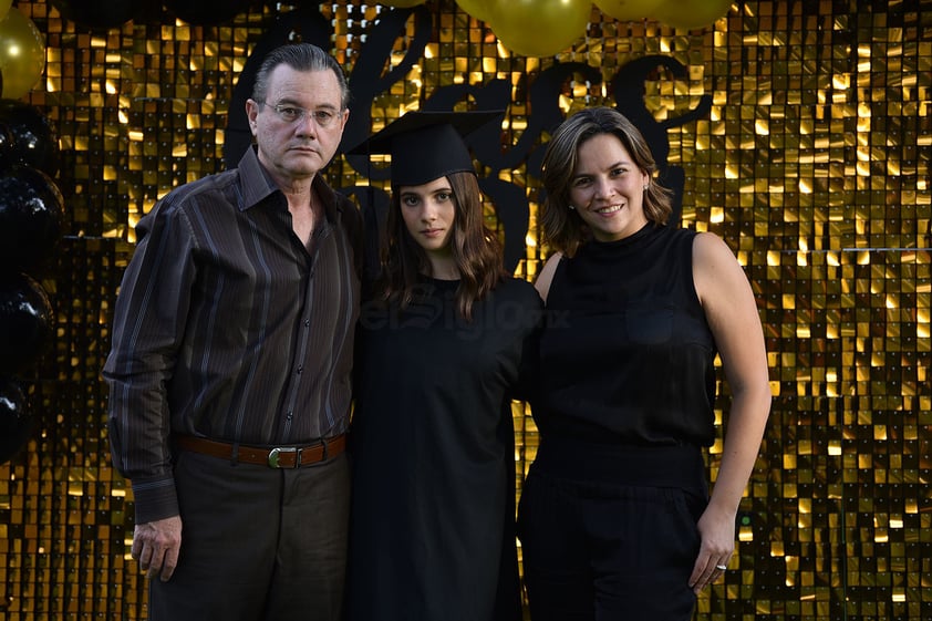 Pedro Calleja, Yazmín Calleja y Yazmín Gutiérrez.