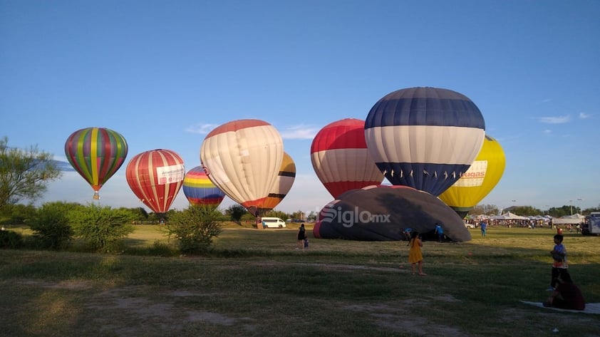 Festival internacional de Globos Aerostáticos 'Acuña  Vuela'