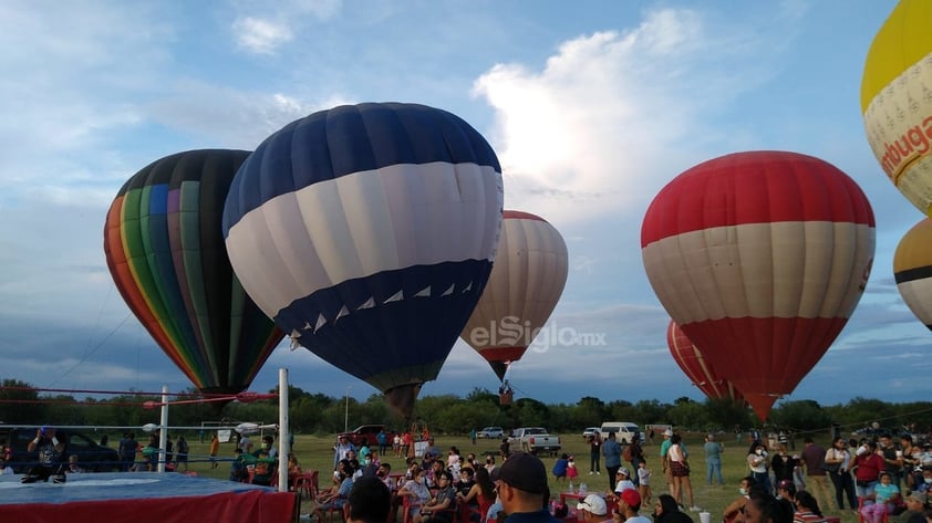 Festival internacional de Globos Aerostáticos 'Acuña  Vuela'