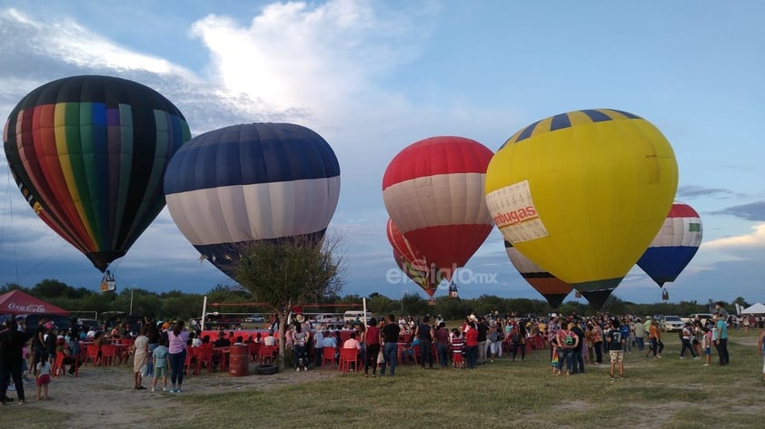 Festival internacional de Globos Aerostáticos 'Acuña  Vuela'