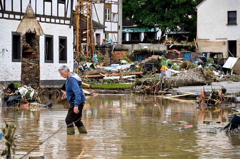 Tanto Greenpeace como la activista medioambiental sueca Greta Thumberg han alertado de que las devastadoras inundaciones son consecuencia de la crisis climática y advertido de que éstas son solo el principio de una serie de fenómenos similares.