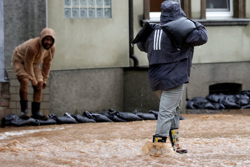 En enero de 1995 Alemania sufrió unas inundaciones, que se extendieron a Francia, Bélgica, Países Bajos, Luxemburgo y Reino Unido, y que dejaron una treintena de muertos.