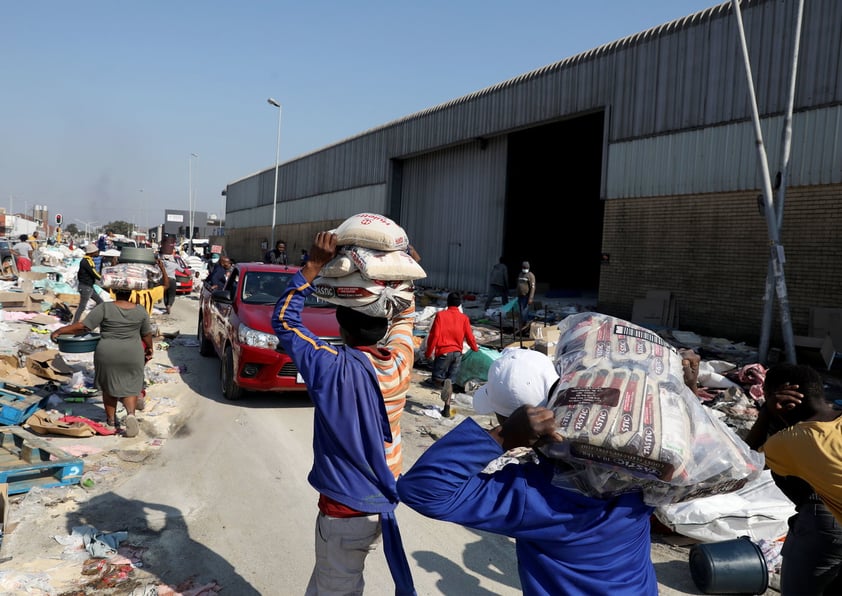 Sudáfrica restaura la calma tras disturbios que dejaron 117 muertos