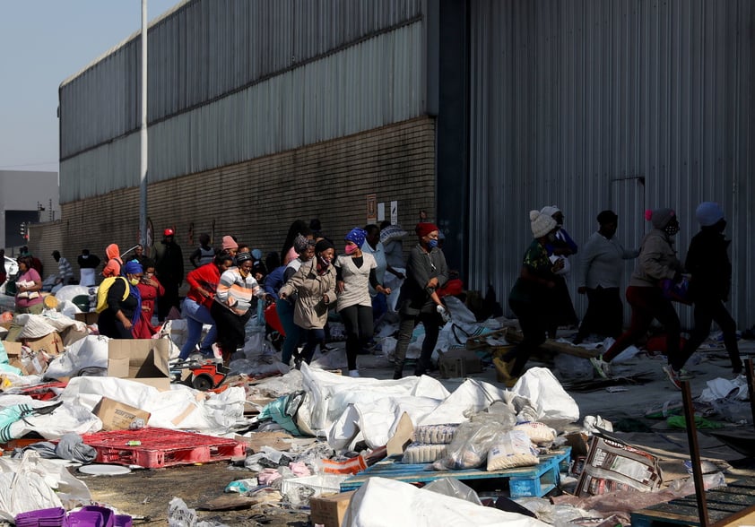 Sudáfrica restaura la calma tras disturbios que dejaron 117 muertos