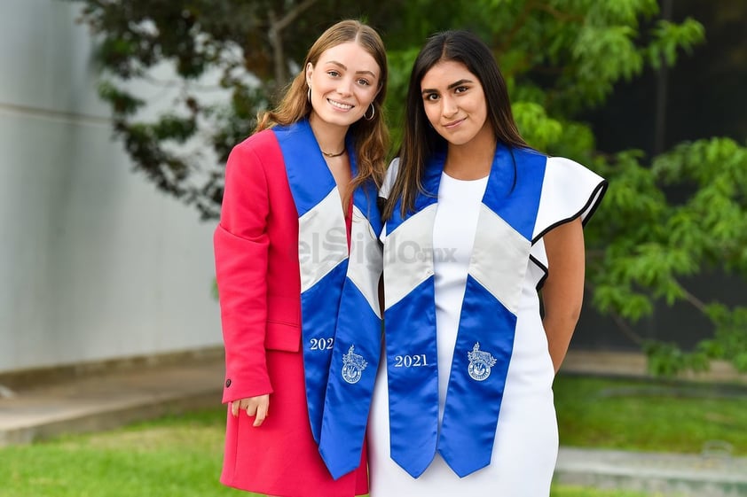 Regina Negrete y Ana Pérez.