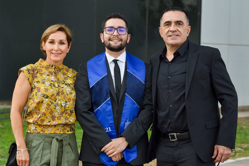 Eugenia Morgan, Héctor Hugo Contreras y Darío Benito Contreras.