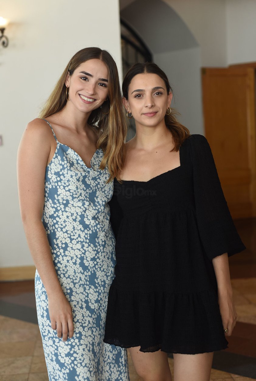 Lorena y Valeria.