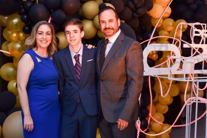 Marcela Pruneda, Lalo Carmona Pruneda y Lalo Carmona.