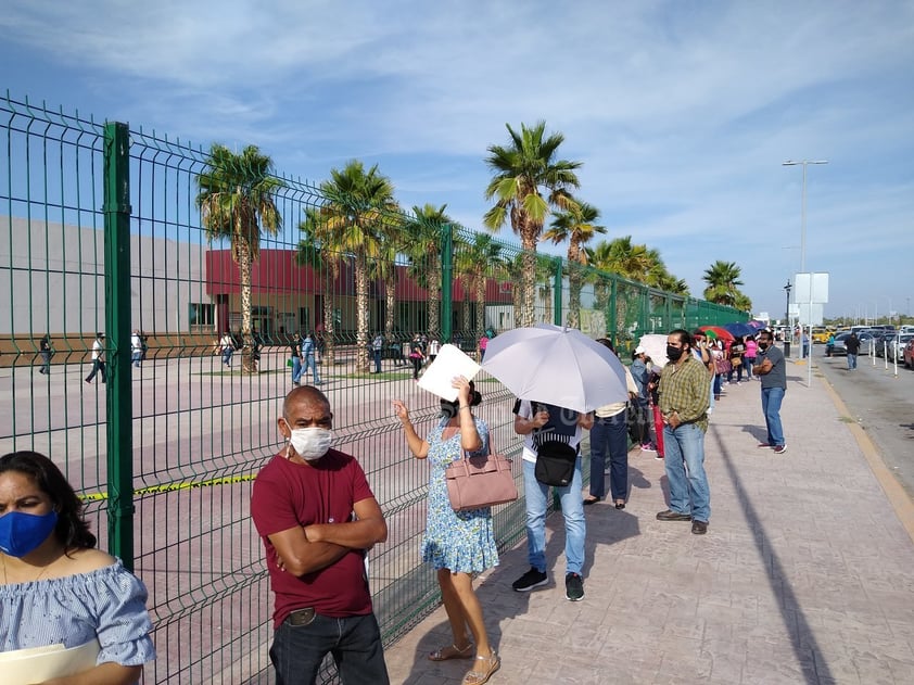 En esta Jornada masiva de vacunación participa personal de la Secretaría de Salud, del Instituto Mexicano del Seguro Social, Servidores de la Nación, Guardia Nacional, Ejército Mexicano, Tránsito y Vialidad Municipal y Protección Civil, entre otras.