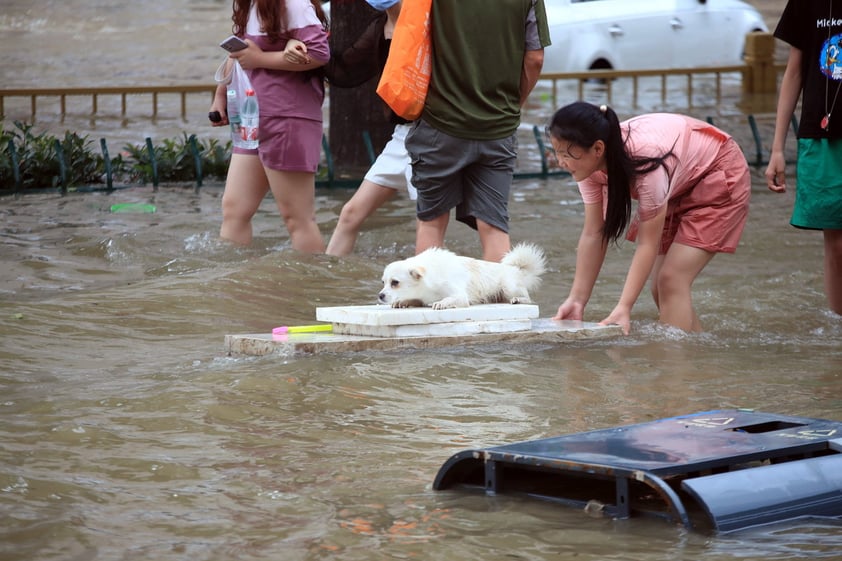 Lluvias en China dejan al menos 25 muertos