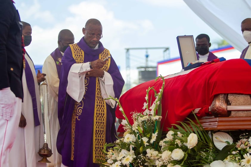 El presidente de Haití asesinado Jovenel Moise es sepultado en Cap-Haitien