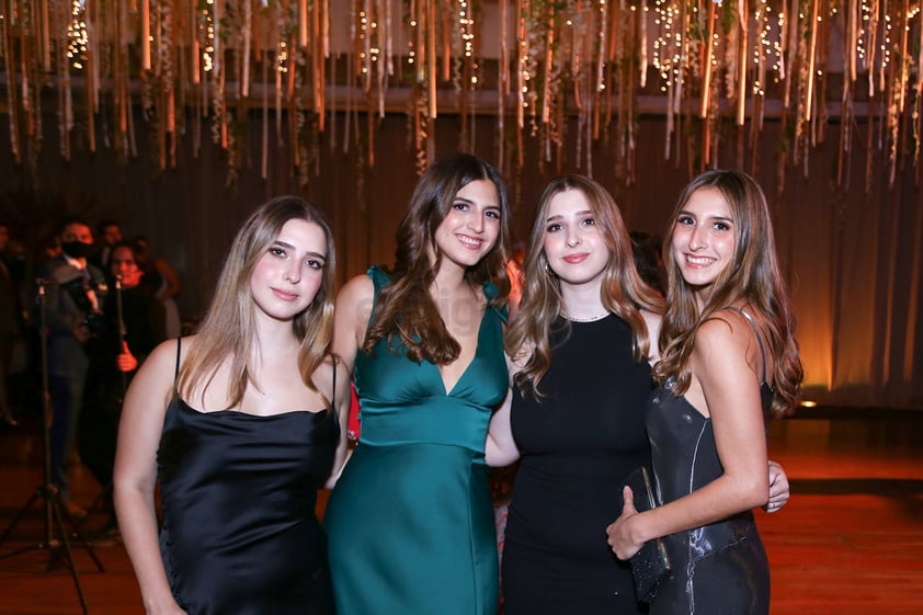 Lucía de Anda, Paola Chousal, Andrea de Anda y Daniela Chousal.