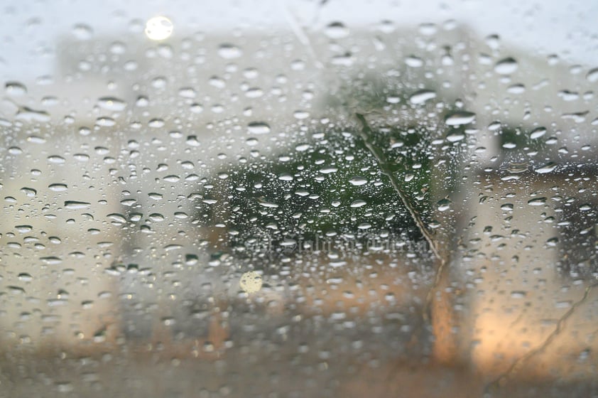 En Gómez Palacio, circulación del bulevar Miguel Alemán es cerrada en el tramo del desnivel 11-40 por intensa lluvia