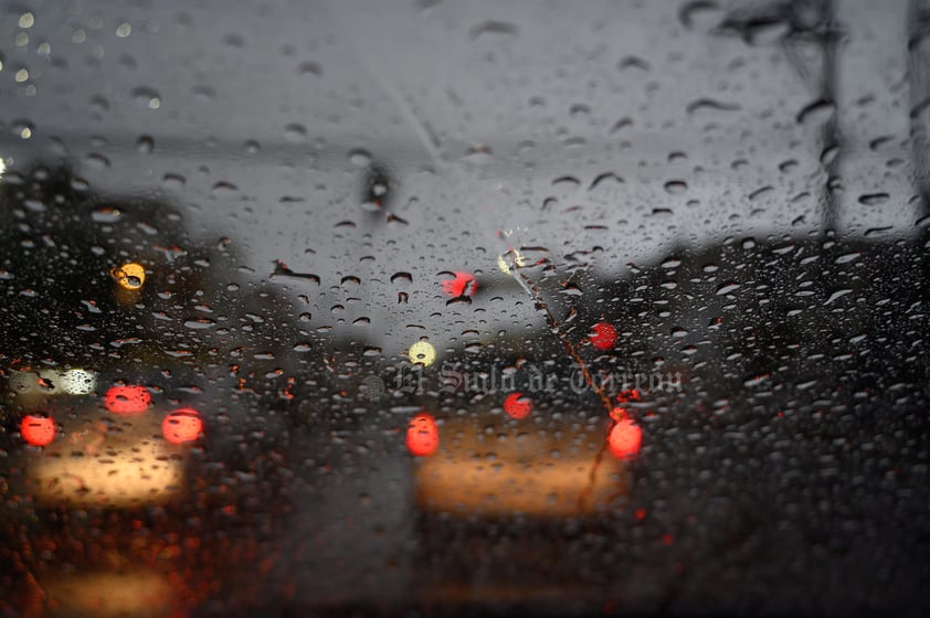 En Gómez Palacio, circulación del bulevar Miguel Alemán es cerrada en el tramo del desnivel 11-40 por intensa lluvia