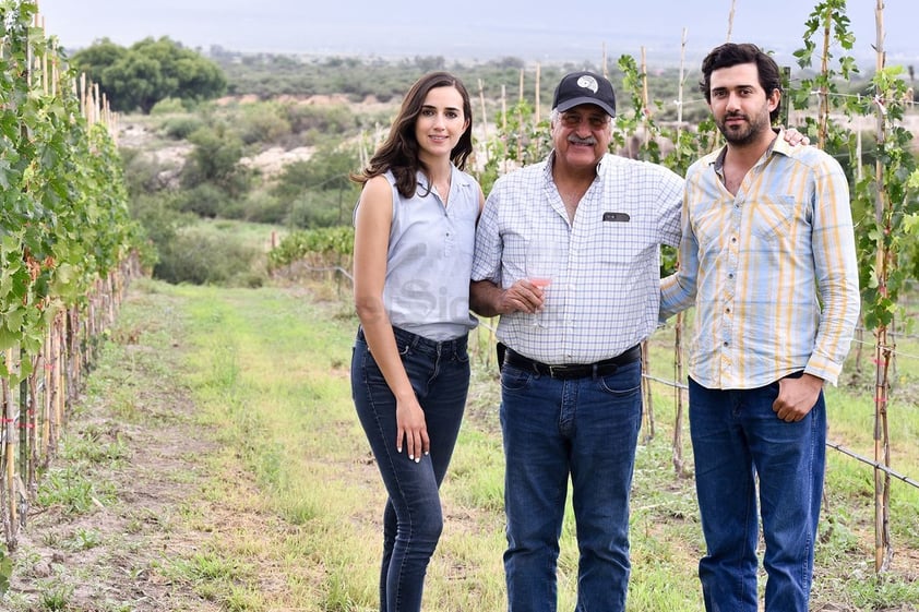 Sofía Aguirre Lobo, Gerardo Aguirre Flores y Gerardo Aguirre Lobo.