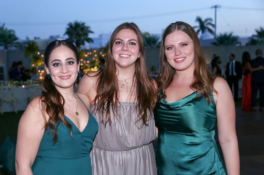 Paty Abularech, Coqui Bredee y Sofía López.