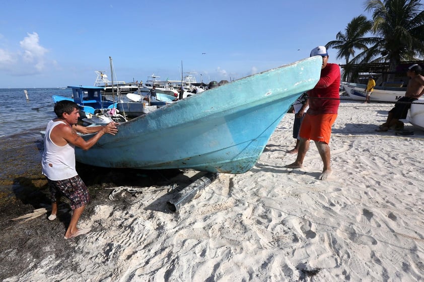 Quintana Roo se prepara para impacto de huracán 'Grace'; emite alerta roja y desaloja hoteles