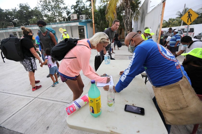 Quintana Roo se prepara para impacto de huracán 'Grace'; emite alerta roja y desaloja hoteles