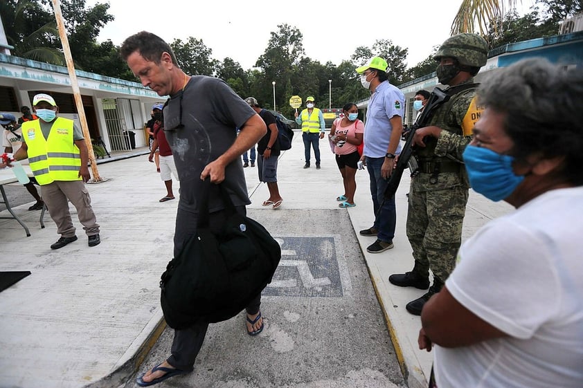 Quintana Roo se prepara para impacto de huracán 'Grace'; emite alerta roja y desaloja hoteles