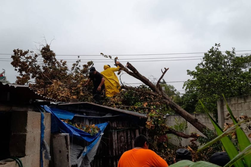 Huracán 'Grace' se degrada a tormenta tropical tras pasar por Península de Yucatán