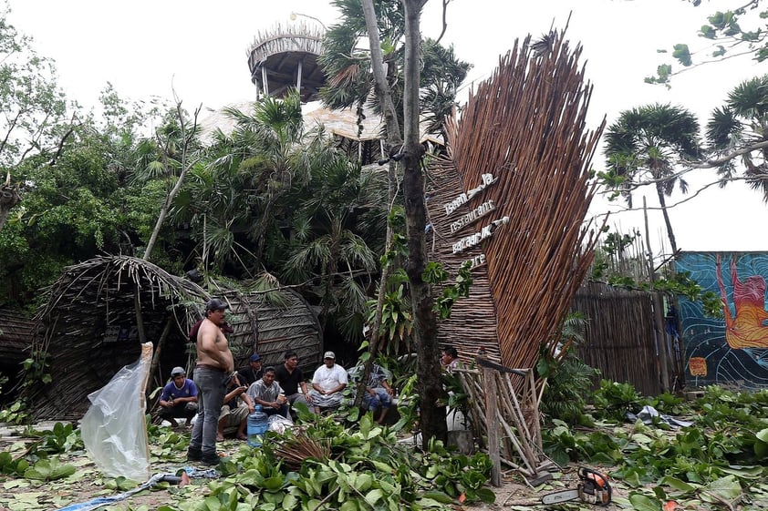 Huracán 'Grace' se degrada a tormenta tropical tras pasar por Península de Yucatán