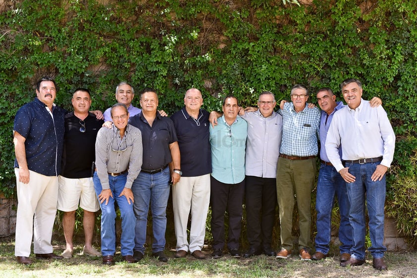 Jesús García Colores se despide del futbol junto a sus amigos y familiares más allegados.