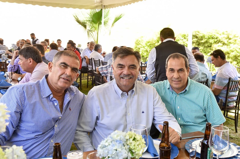 Enrique, Jesús y Gilberto.