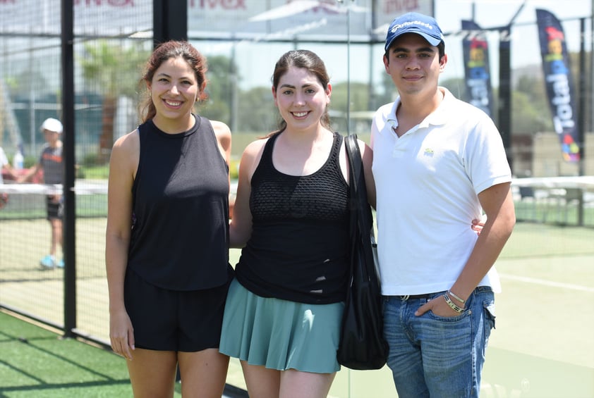 Luli Rovira, Valeria Campos y Medwyn Martínez.