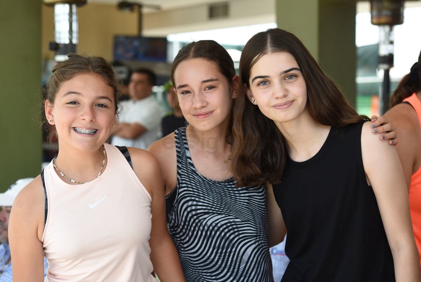 Luciana Miñarro, María Paola González y Sofía Fernández.