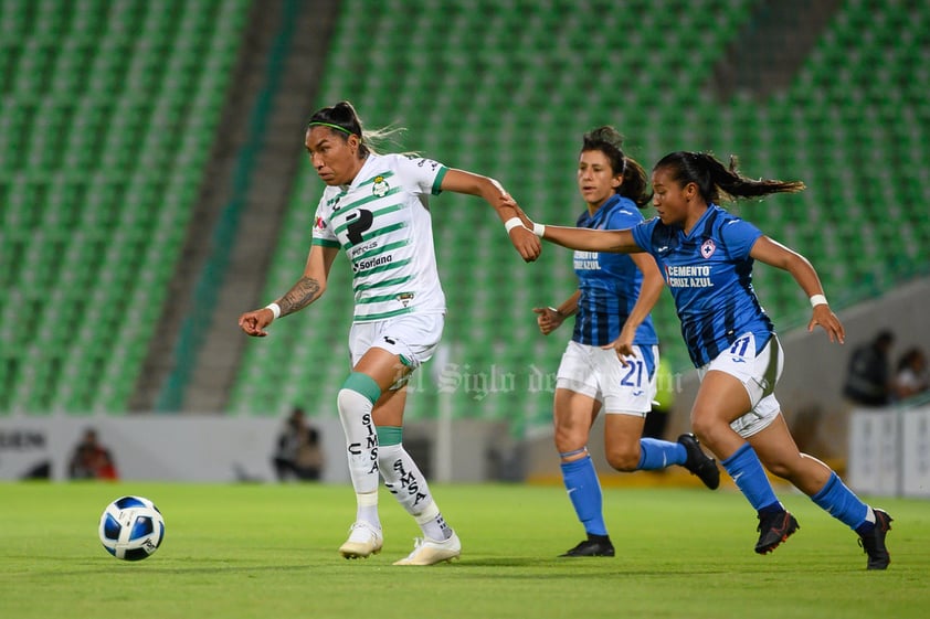 Guerreras del Santos Laguna golean 4-0 al Cruz Azul en el Estadio Corona