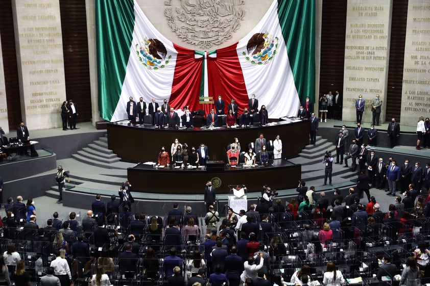 Adán Augusto López, titular de Segob, entrega Tercer Informe de Gobierno de AMLO al Congreso de la Unión