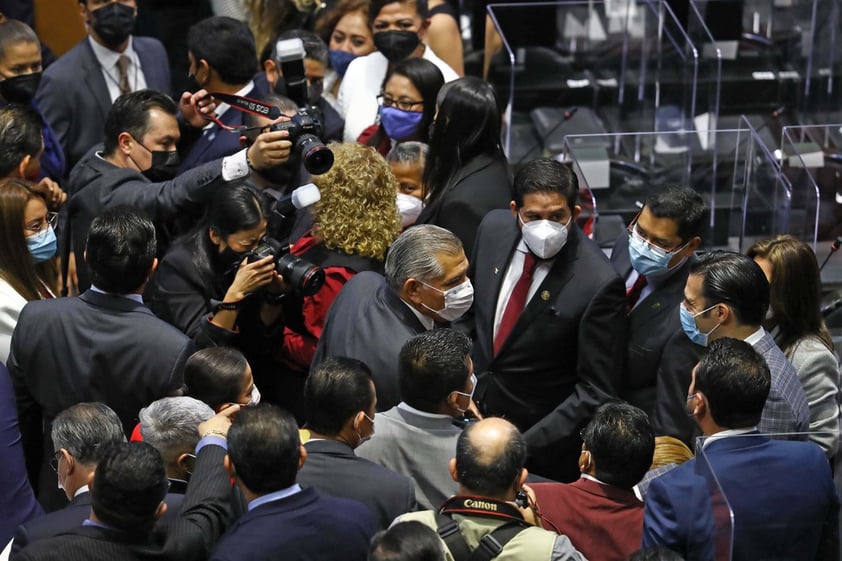 Adán Augusto López, titular de Segob, entrega Tercer Informe de Gobierno de AMLO al Congreso de la Unión