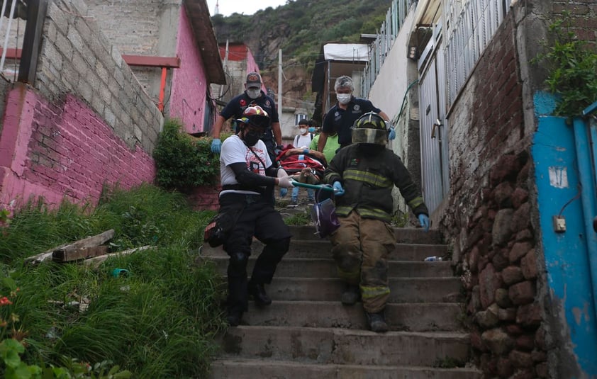 Edomex evacuará 80 viviendas tras derrumbe en cerro del Chiquihuite