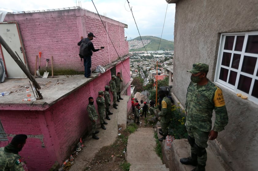 Edomex evacuará 80 viviendas tras derrumbe en cerro del Chiquihuite